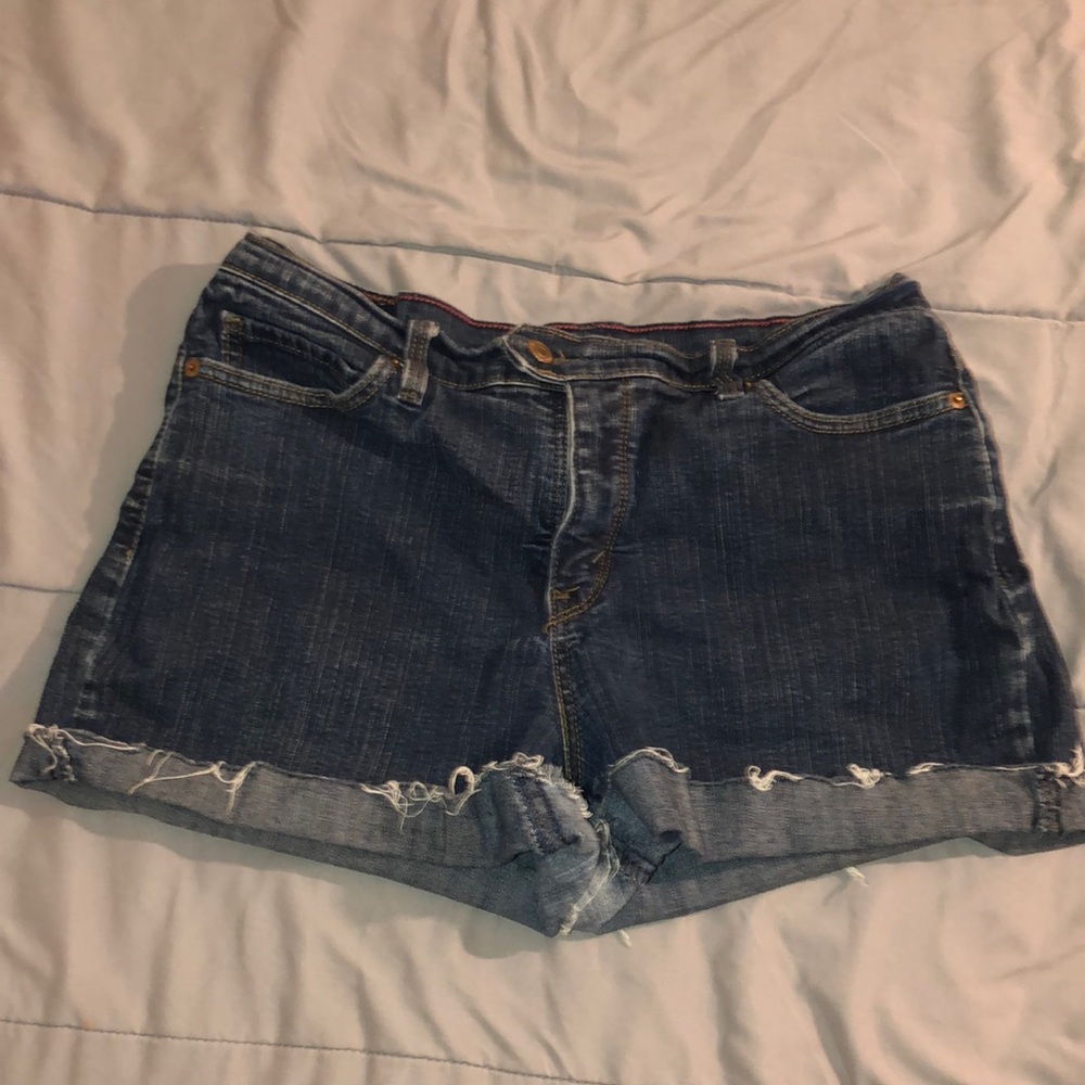 High rise Levi shorts